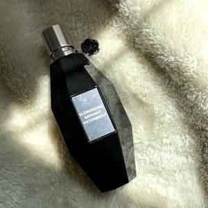 Flower Bomb Midnight. Fragrance